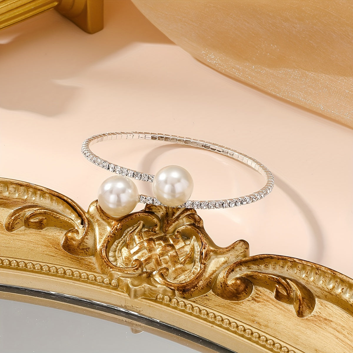 Pulseira com Pérolas e Cristais