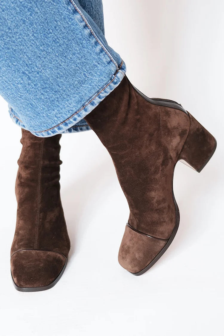 Adélia | Botins em Camurça Castanha