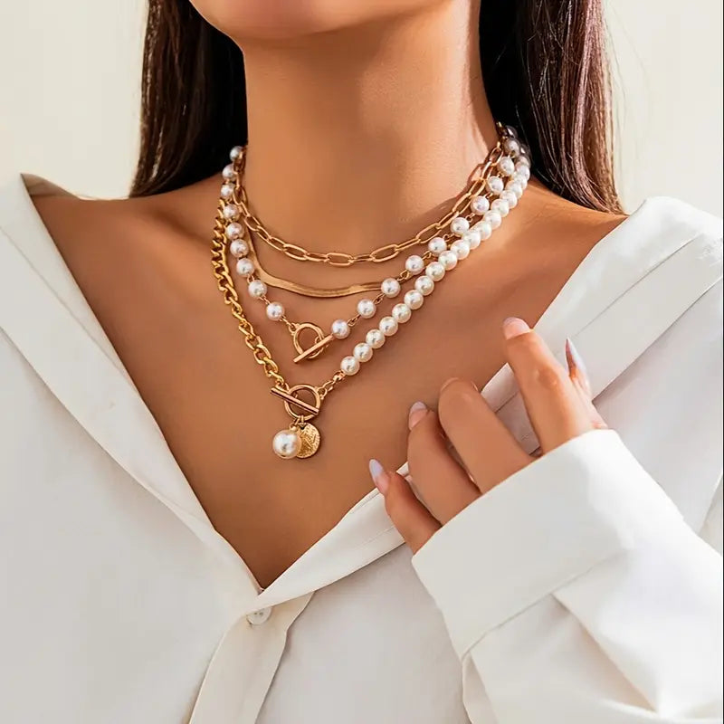 Conjunto de Colares Sobrepostos com Pérolas