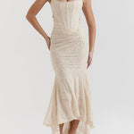 Natacha | Vestido Midi em Renda com Cauda Sereia