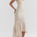 Natacha | Vestido Midi em Renda com Cauda Sereia