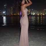 Vestido longo brilhante com alças finas
