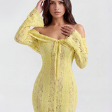 Vestido longo de renda com decote bardot