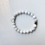 Pulseira em Pedra Natural com Berloques Patinha e Coração