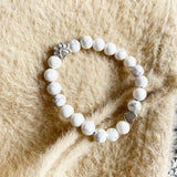 Pulseira em Pedra Natural com Berloques Patinha e Coração