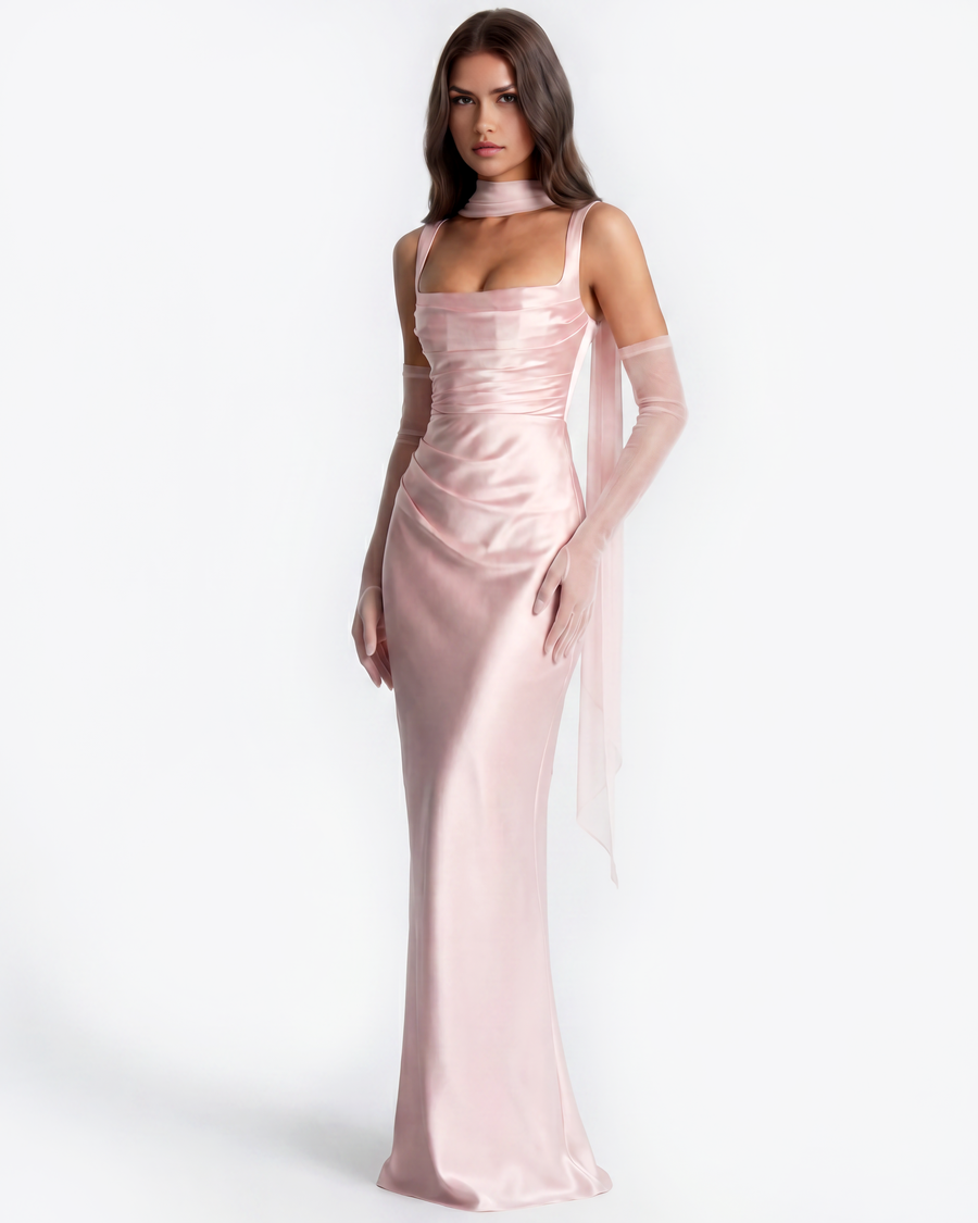 Vestido longo acetinado com decote quadrado
