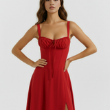 Vestido midi com corpete e abertura