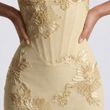 Vestido longo com corpete floral bordado