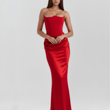 Vestido longo acetinado com decote tomara que caia