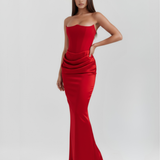 Vestido longo acetinado com decote tomara que caia