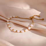 Pulseira Elegante com Pérolas e Dourado