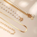 Conjunto de Colares Sobrepostos com Pérolas