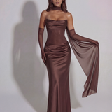 Vestido longo acetinado com decote drapeado