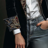Camila | Blazer Justo com Detalhes Barrocos