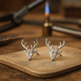 Boucles d'oreilles en bois de cerf avec zircons clairs