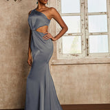 Cátia | Vestido sereia com corte na cintura e cauda