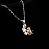 Collier Pendentif Câlin de Chat avec Boucles d'Oreilles Assorties en Cadeau – Offre à Durée Limitée