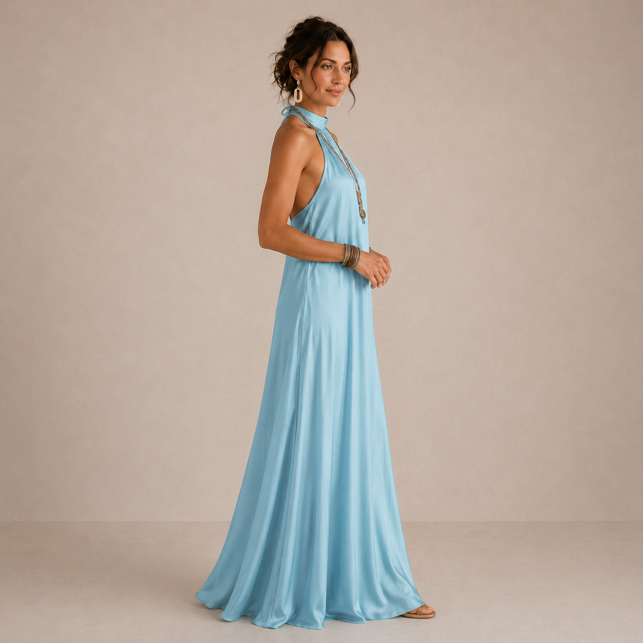 Liana | Vestido Maxi Fluido Azul com Decote Halter
