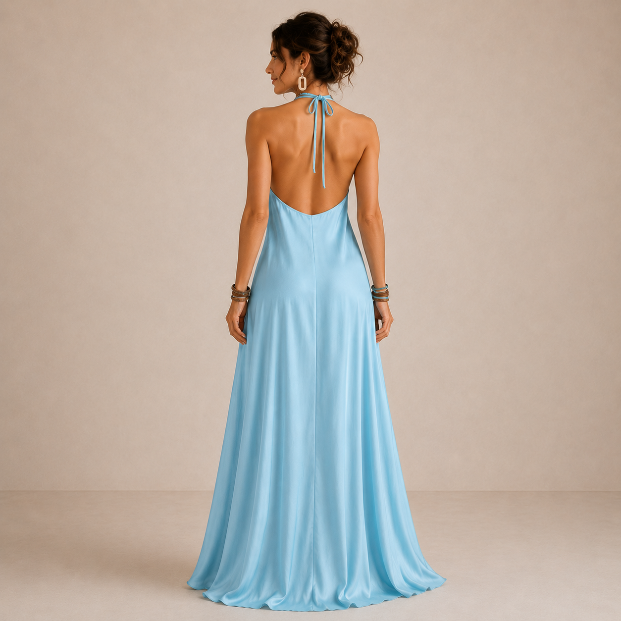 Liana | Vestido Maxi Fluido Azul com Decote Halter
