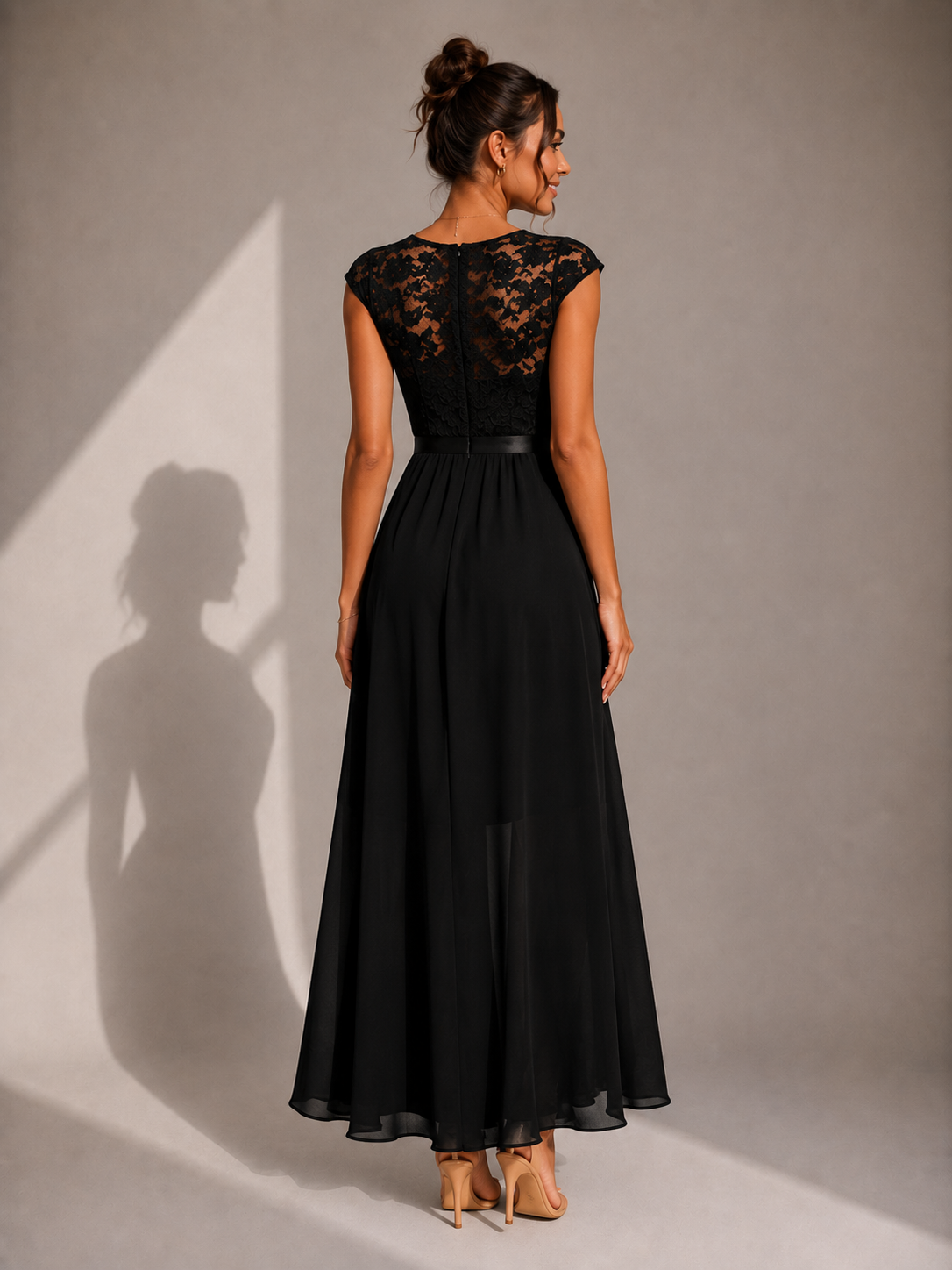 Alícia | Vestido Maxi com Corpete em Renda