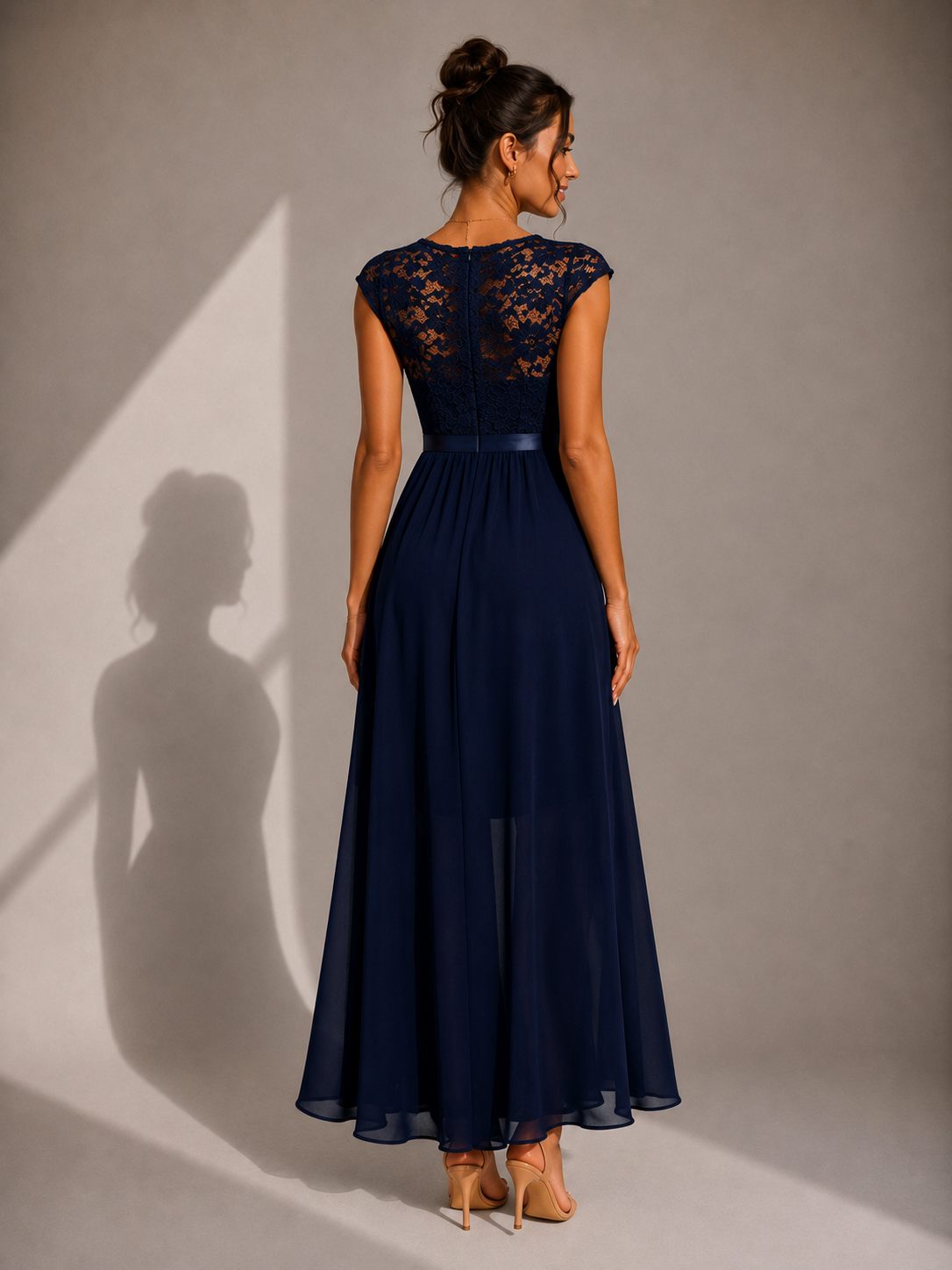 Alícia | Vestido Maxi com Corpete em Renda