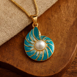 Colar Concha Azul com Pérola