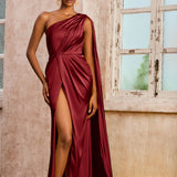 Daniela | Vestido comprido de um ombro só sem mangas com racha alta