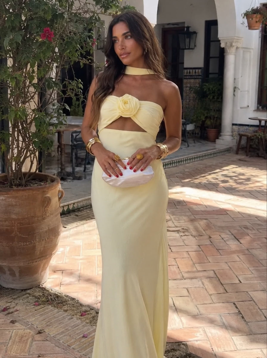 Vestido Maxi Halter com Rosa Corsage