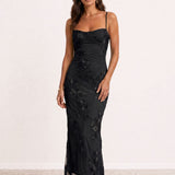 Vestido longo bordado com alças