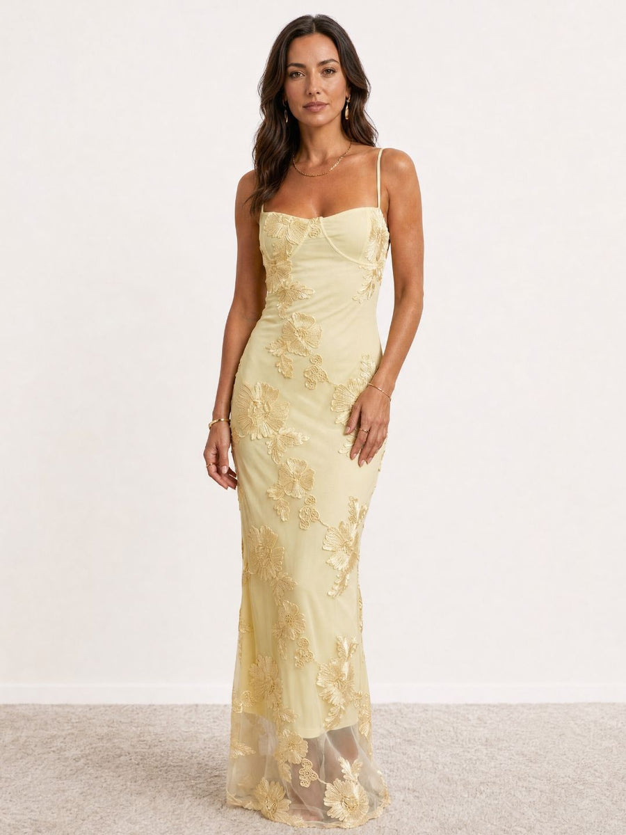 Vestido longo bordado com alças