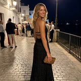 Vestido longo halter com textura plissada