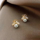 Boucles d'oreilles clous abeille perle – Bijoux élégants dorés pour femmes