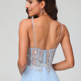 Carolina | Vestido comprido em chiffon transparente evasê com aplicações