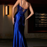 Gabriela | Vestido em cetim transparente com tubinho em renda com racha