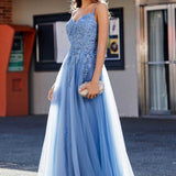 Micaela | Vestido evasê com corpete em renda aplicada