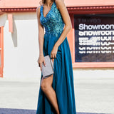 Brígida | Vestido comprido em chiffon com renda aplicada e saia até ao chão