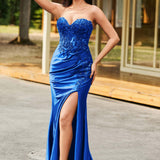 Margarida | Vestido de gala com decote coração e cauda com pregas