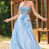 Bruna | Vestido comprido em cetim evasê com top em lantejoulas e decote coração