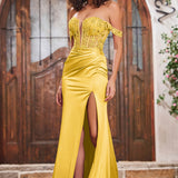 Olga | Vestido justo com rachas e aplicações transparentes nos ombros