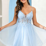 Xénia | Vestido curto em tule com brilhantes com decote em V e aplicações