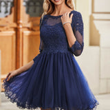 Regina | Vestido curto em tule com mangas compridas em ilusão