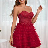 Diana | Vestido curto em camadas em tule evasê com aplicações
