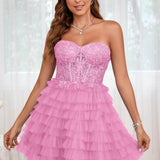 Diana | Vestido curto em camadas em tule evasê com aplicações