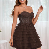 Diana | Vestido curto em camadas em tule evasê com aplicações