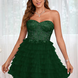 Diana | Vestido curto em camadas em tule evasê com aplicações