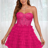 Diana | Vestido curto em camadas em tule evasê com aplicações