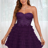 Diana | Vestido curto em camadas em tule evasê com aplicações