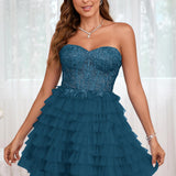 Diana | Vestido curto em camadas em tule evasê com aplicações