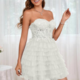 Diana | Vestido curto em camadas em tule evasê com aplicações
