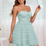 Diana | Vestido curto em camadas em tule evasê com aplicações